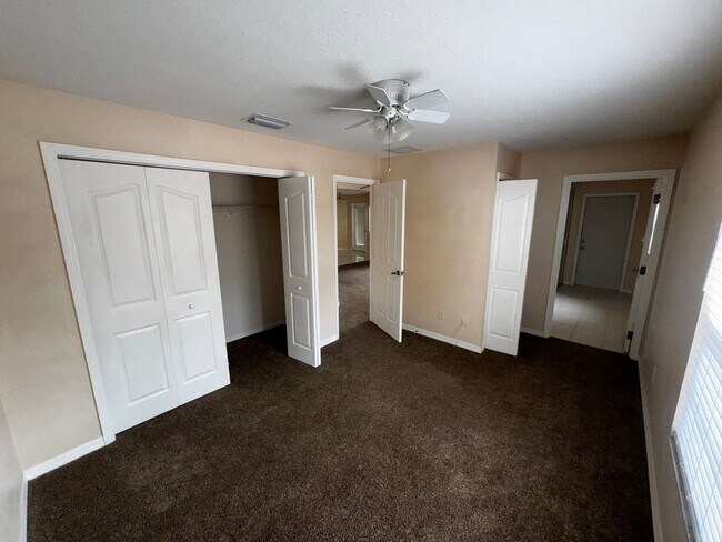 Building Photo - 10330 SW 54th Ct