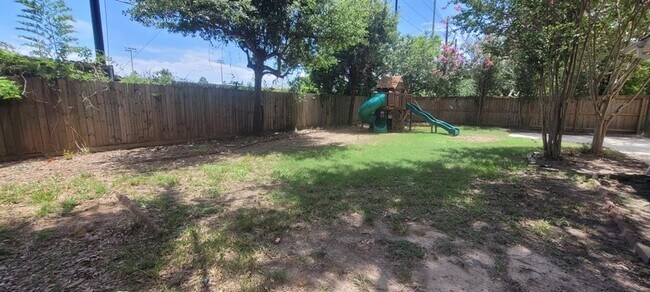 Building Photo - 2514 Deer Valley Dr