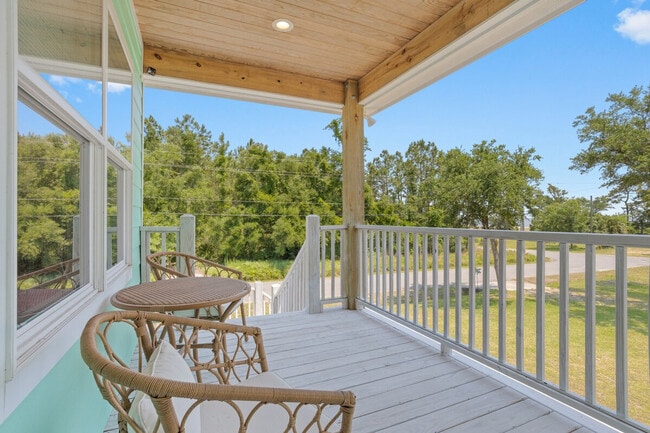 Building Photo - 111 Eleanor Ave