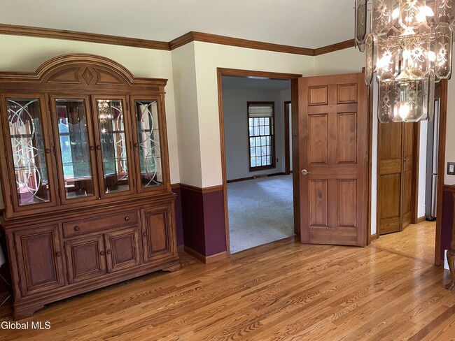 Building Photo - 8 Timberwick Dr