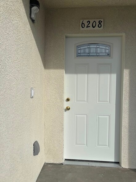 Building Photo - 6208 Brynhurst Ave