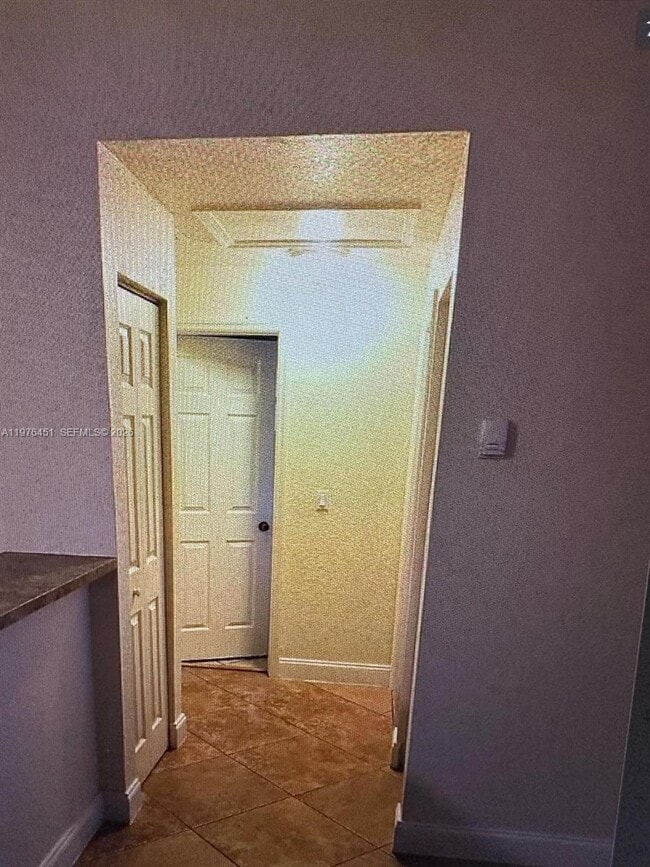 Building Photo - 6575 SW 49th Ct