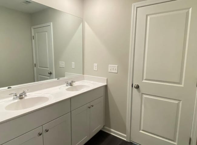 Building Photo - 4627 Waxwing St