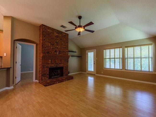 Building Photo - 442 S Lynnwood Trail