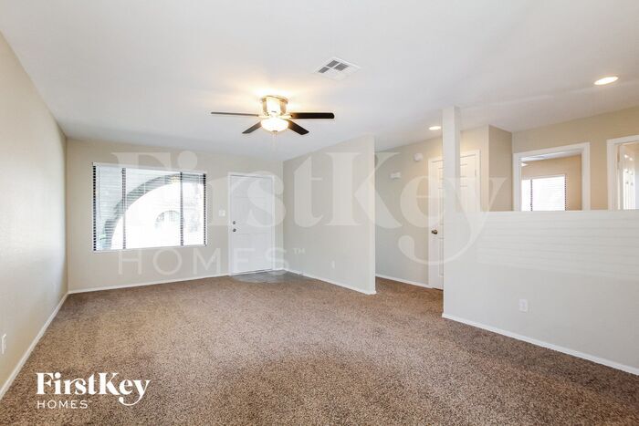 Building Photo - 2733 W Villa Rita Dr