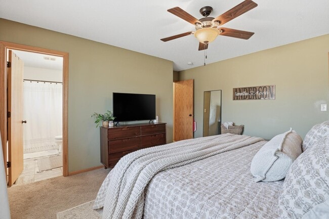Building Photo - 4517 Three Rivers Dr