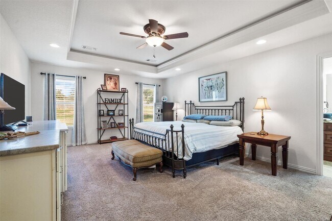 Building Photo - Beautiful Home In Pecan Planation