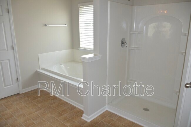 Building Photo - 307 Glennallen Rd