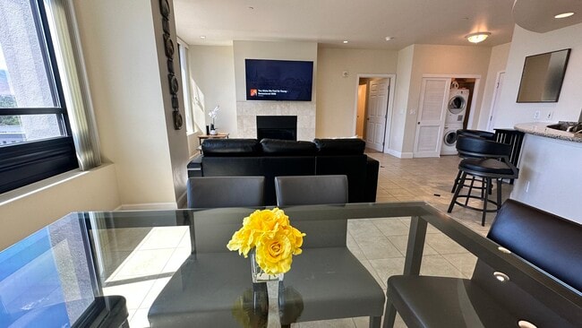 Building Photo - 450 N Arlington Ave