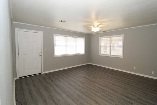 Building Photo - 2418 W Wedington Dr