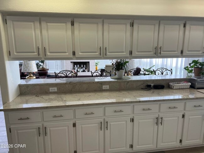 Building Photo - 631 Amberjack Dr