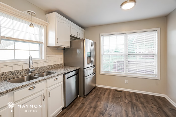Building Photo - 829 Buckhorn Dr