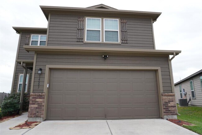 Building Photo - 14503 Overland Pass