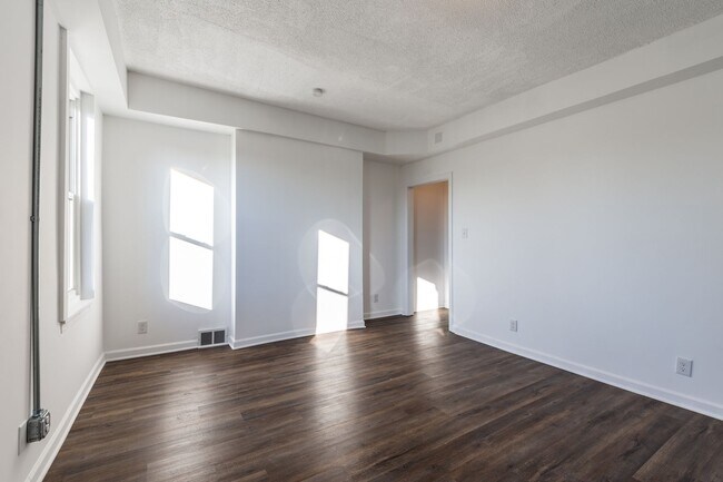 Building Photo - 4415 Garwood Way