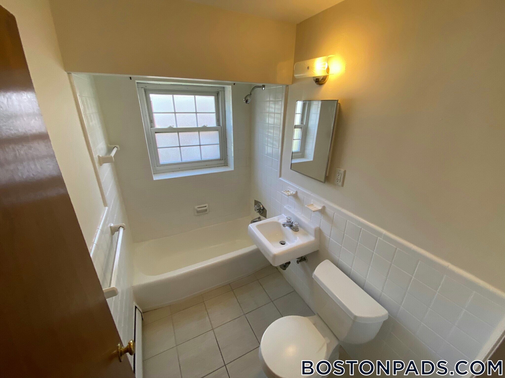 Building Photo - 8 Brattle Dr