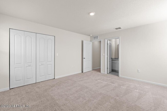 Building Photo - 46 Oarsman Xing Dr