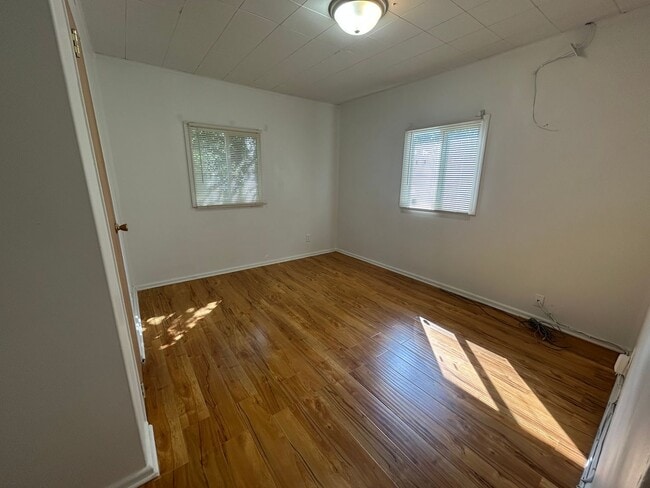 Building Photo - 421 N 35th St
