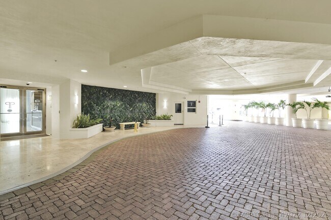 Building Photo - 99 SE Mizner Blvd