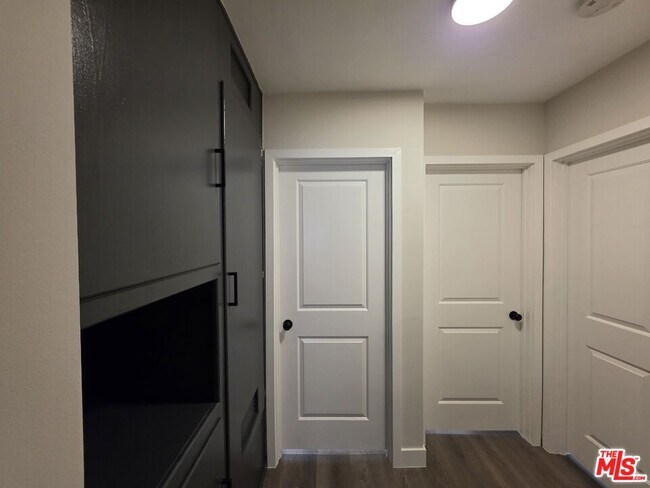 Building Photo - 1411 Innes Pl