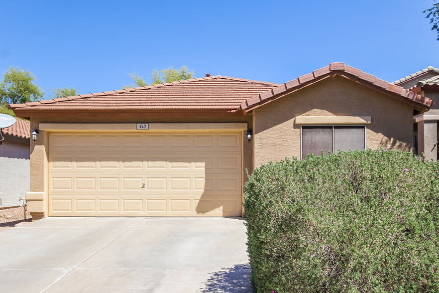 Primary Photo - 410 E Daniella Dr