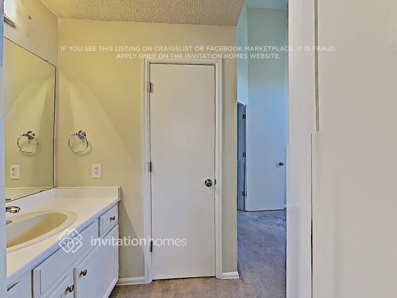 Building Photo - 7736 Halleys Dr
