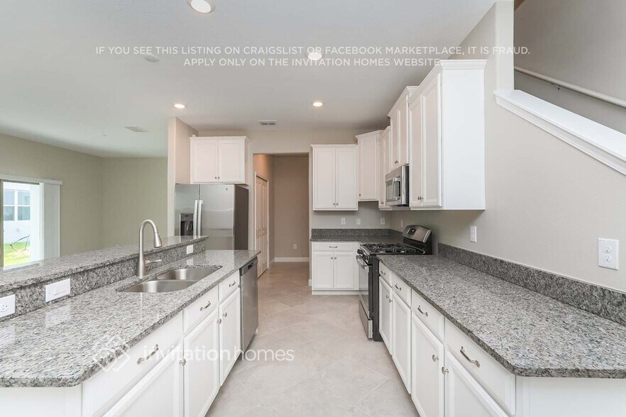 Building Photo - 2880 YellowHammer Wy