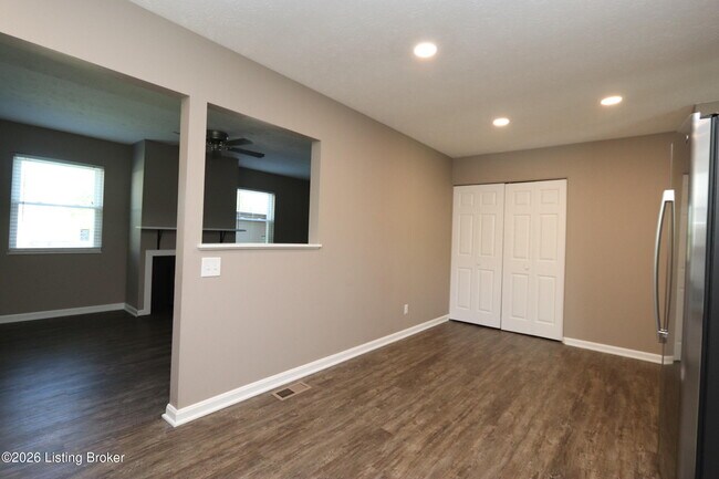 Building Photo - 6810 Village Green Blvd