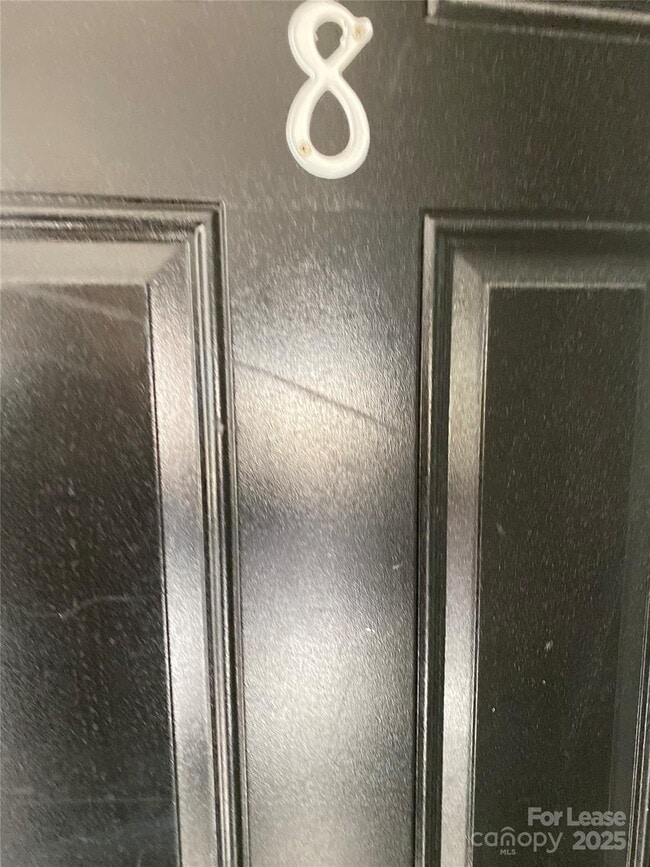 Building Photo - 3805 Miriam Dr