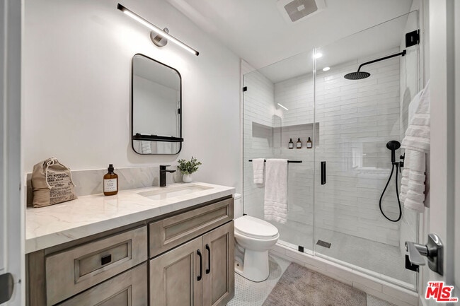 Building Photo - 19841 Henshaw St