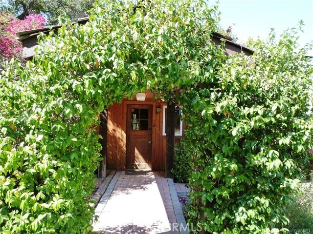 Building Photo - 456 S Skyline Dr