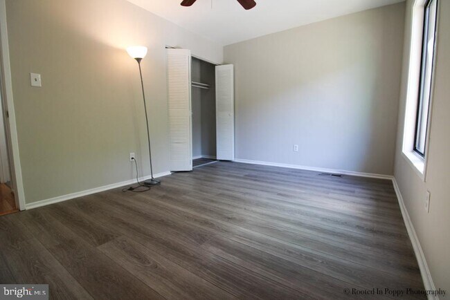Building Photo - 20423 Meadow Pond Pl
