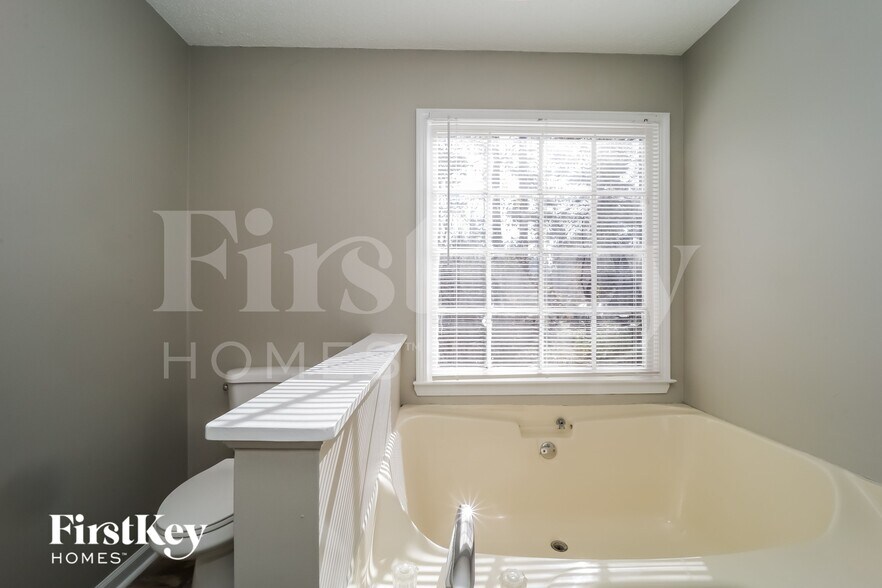 Building Photo - 128 Edgar Ct