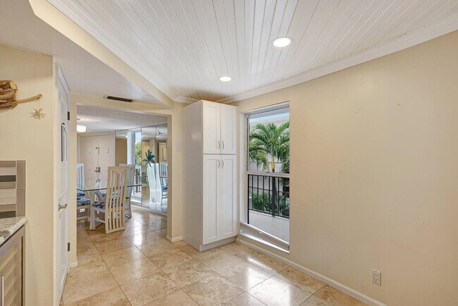 Building Photo - 1357 NE Ocean Blvd