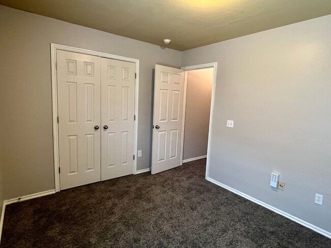 Building Photo - 4 Bed 2 Bath Home in Mustang Schools