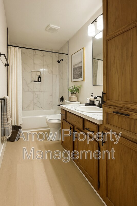 Building Photo - 535 W Saunders Ave