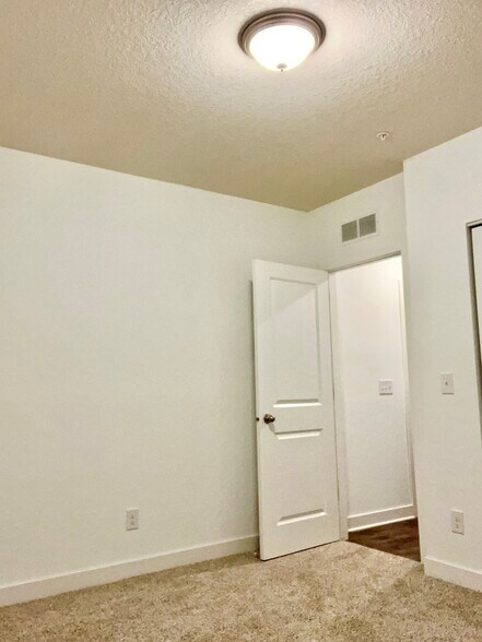 Building Photo - 11204 Balsam Pointe Trl