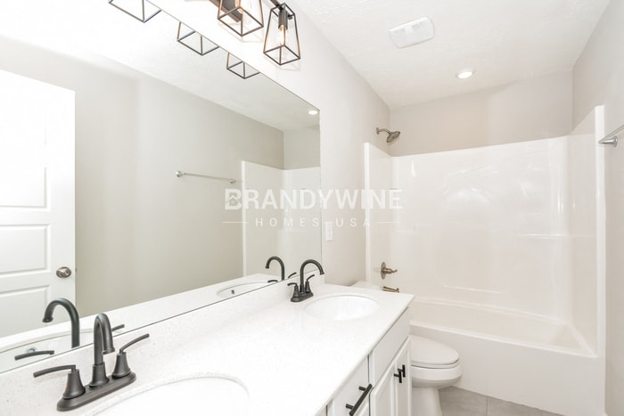 Building Photo - 3218 Clemons Cir