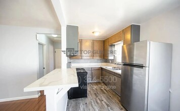 Building Photo - 4026-32 Utah St