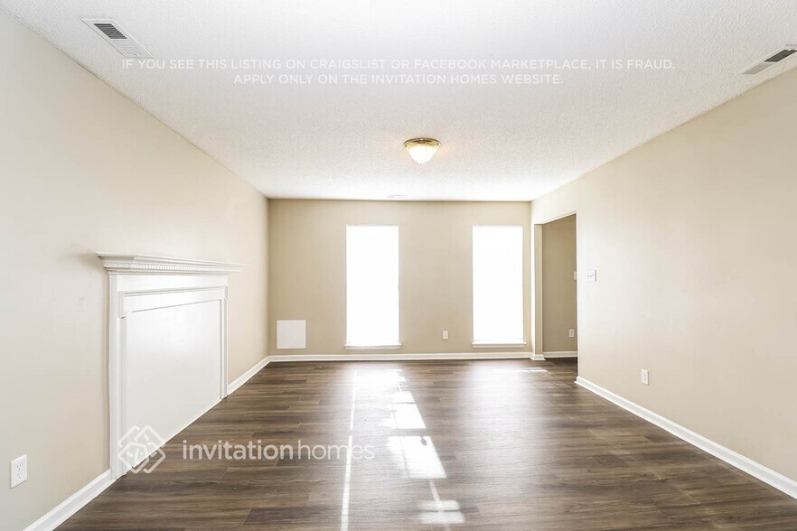 Building Photo - 8410 Blue Aster Ln