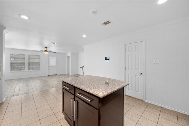 Building Photo - 2624 Grand Gulf Rd