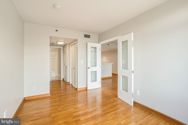 Building Photo - 801 Pennsylvania Ave NW