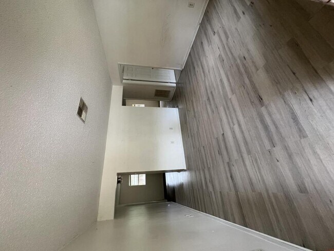 Building Photo - 7424 E Ringer Ct