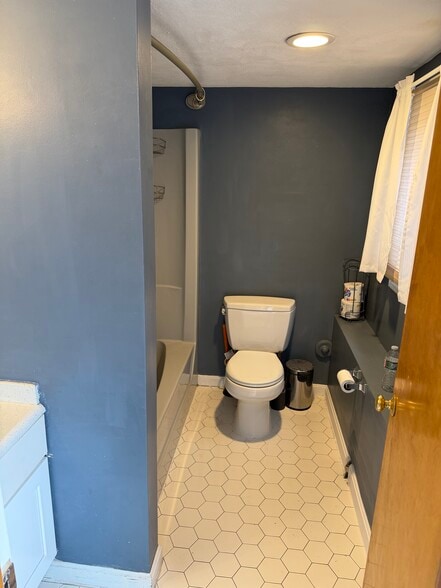 Building Photo - 97 Mill St