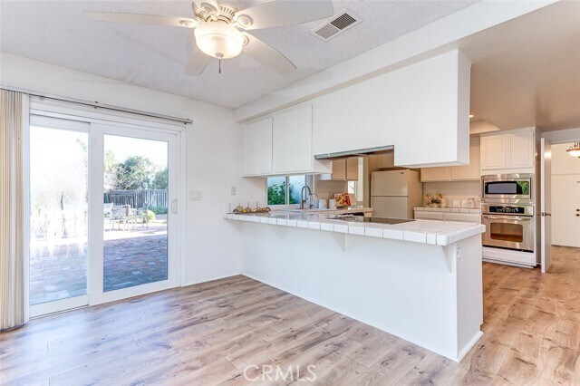 Building Photo - 23 Blazing Star