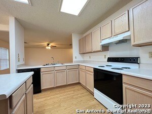 Building Photo - 11926 Auburn Brook