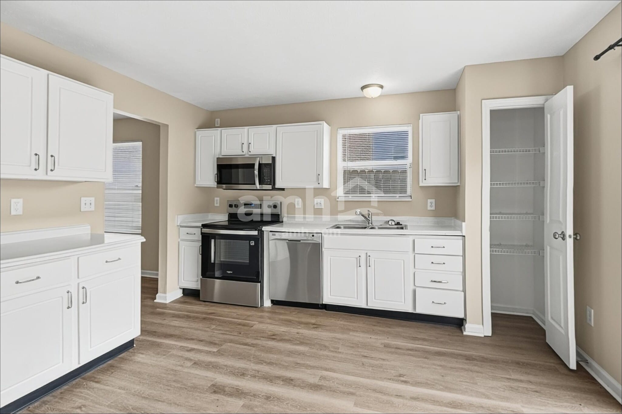 Building Photo - 7317 Wellwood Dr