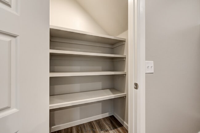 Building Photo - 13503 Bluejacket Dr