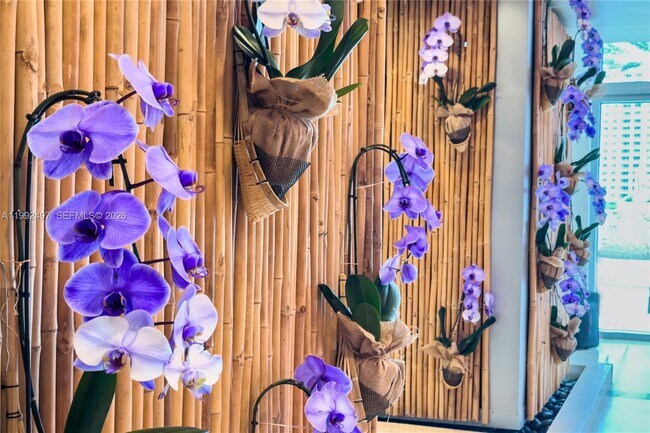 Building Photo - 200 Biscayne Blvd Way