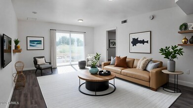 Building Photo - 4233 N Longview Ave