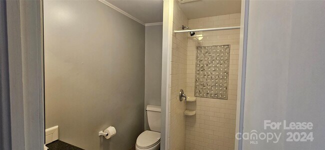 Building Photo - 168 Goodman Rd